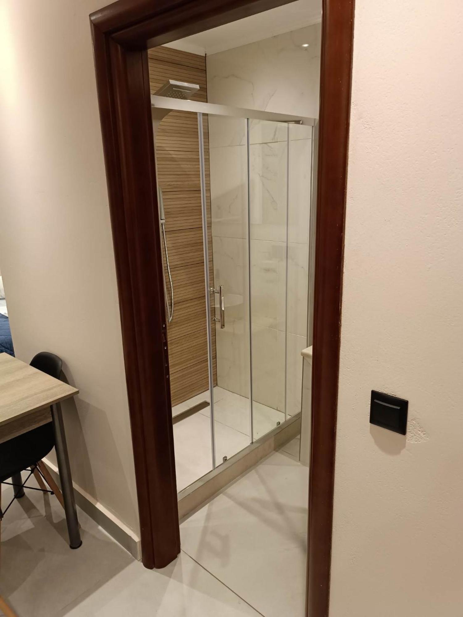 Newly Renovated Apartment Next To The Port Mantouki Exterior foto